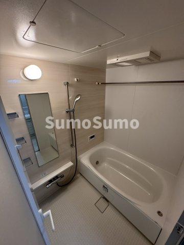 バス・シャワールーム　コンパクトで使いやすいお風呂です