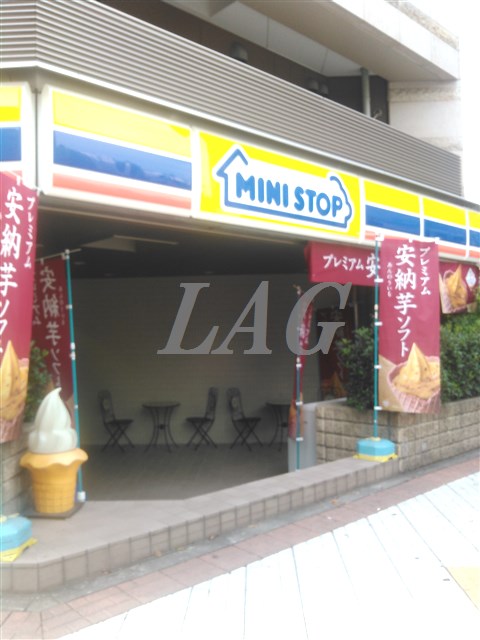 コンビニ　ミニストップ馬喰町駅前店（コンビニ）まで112m
