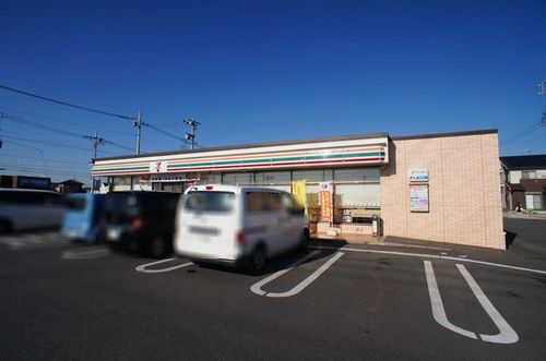 コンビニ　セブンイレブン古河日赤前店（コンビニ）まで780m