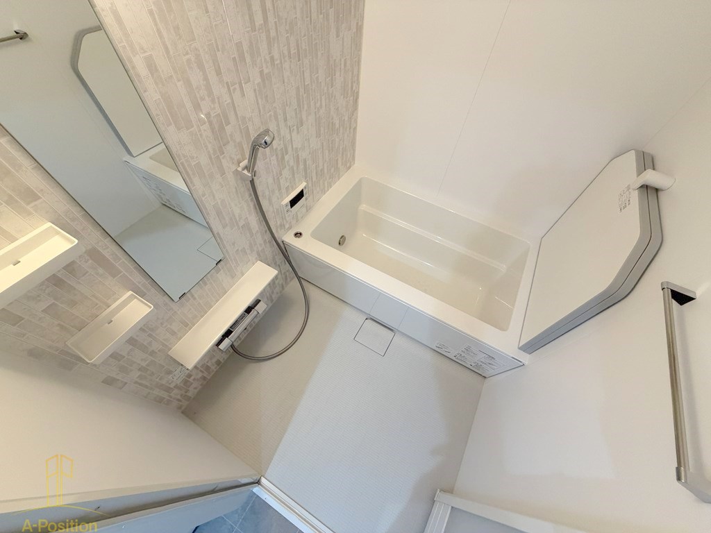 バス・シャワールーム　エス.フィールド奏