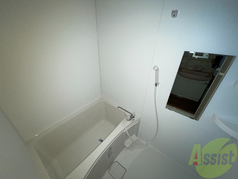 バス・シャワールーム　お風呂はこちらのスペースでご利用頂けます。