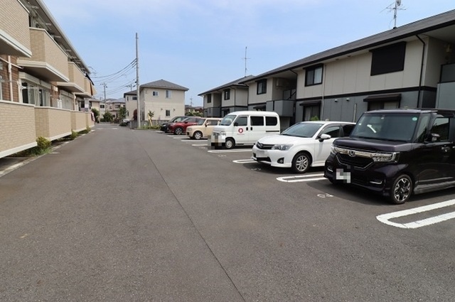駐車場　駐車場