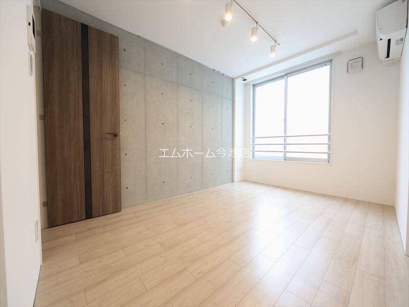 眺望　LDK9.26帖　エアコン付　窓付（換気良好）レールライト付