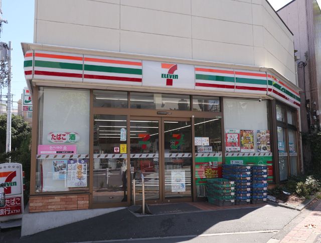 コンビニ　セブンイレブン世田谷代田店（コンビニ）まで512m