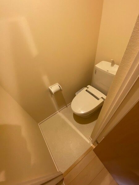 トイレ　トイレ