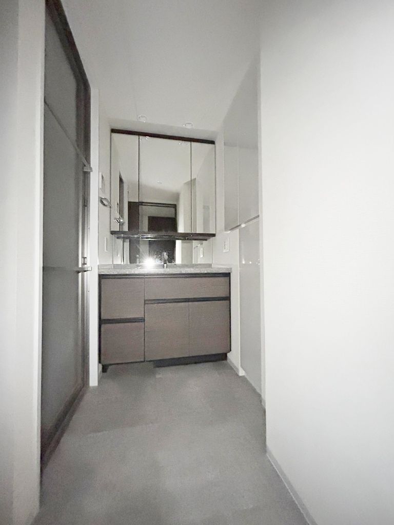 洗面設備　洗面室