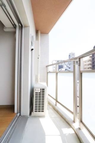 バルコニー　洗濯物はこちらへどうぞ。