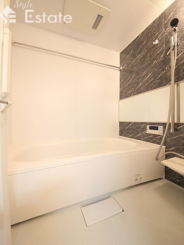 バス・シャワールーム　バスルーム