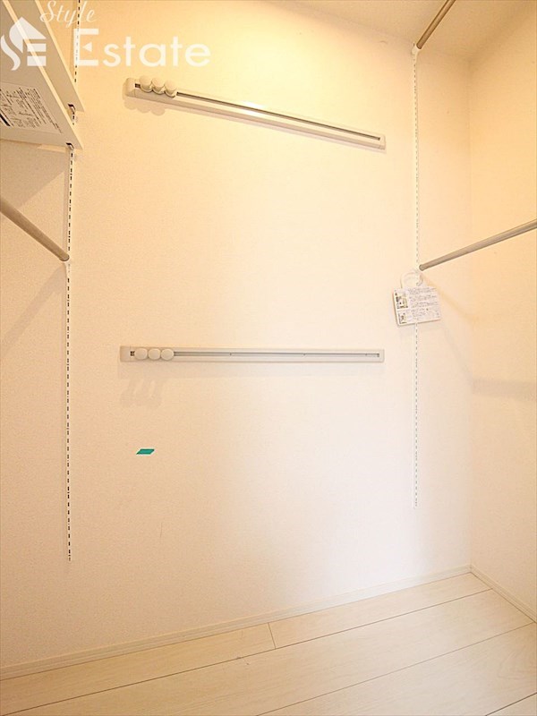 収納　クローゼット