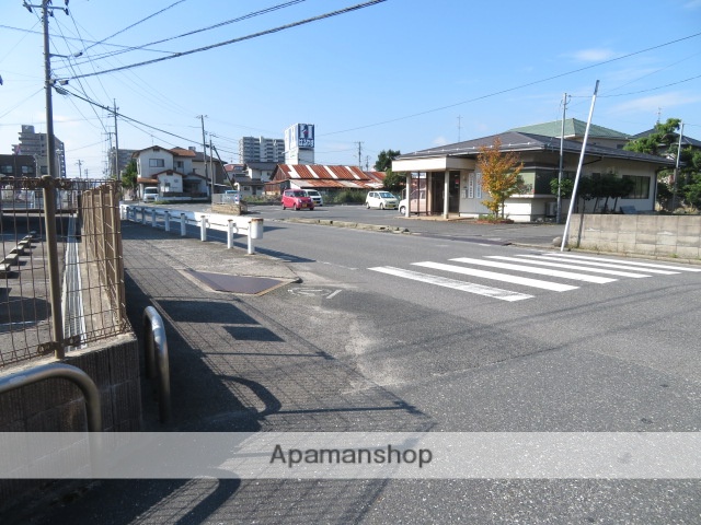 その他　前面道路（その他）まで0m
