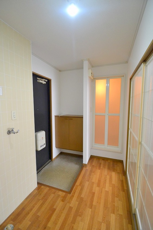 玄関　お問合せはシティホーム海田センター　082-821-2227