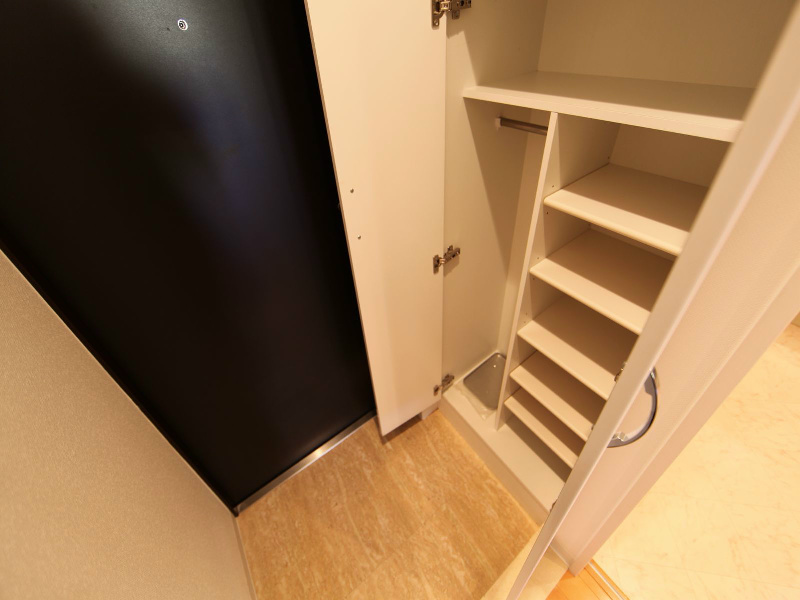 玄関　玄関　シューズボックス