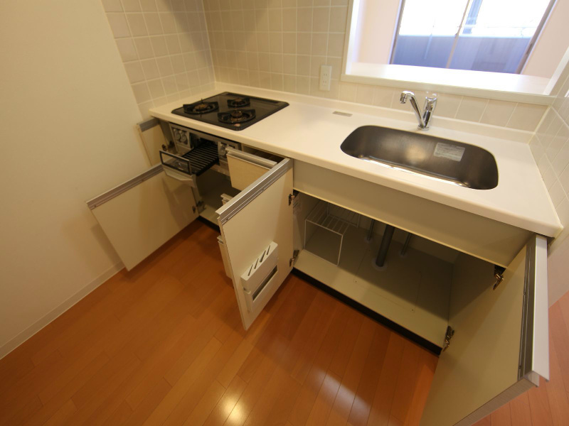 キッチン　システムキッチン（ガス3口コンログリル付）カウンターキッチン