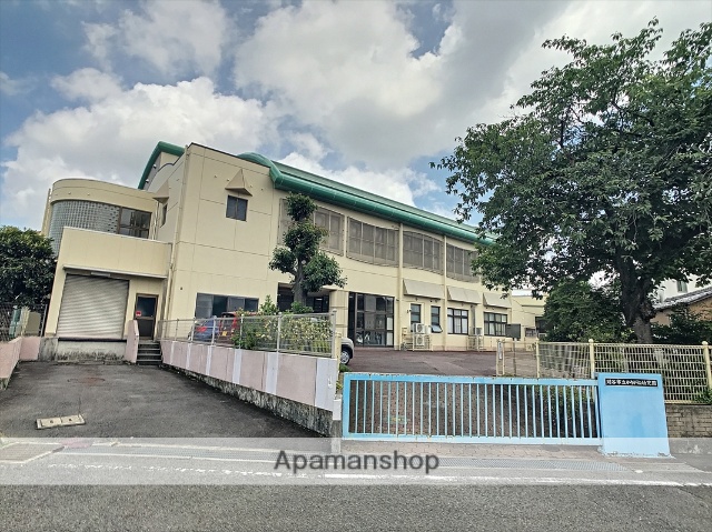 幼稚園・保育園　かりがね幼稚園（幼稚園・保育園）まで576m