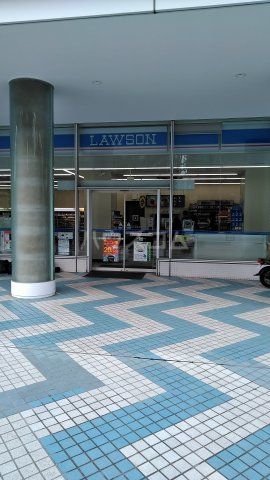 コンビニ　ローソン 伊勢佐木長者町駅前（コンビニ）まで447m