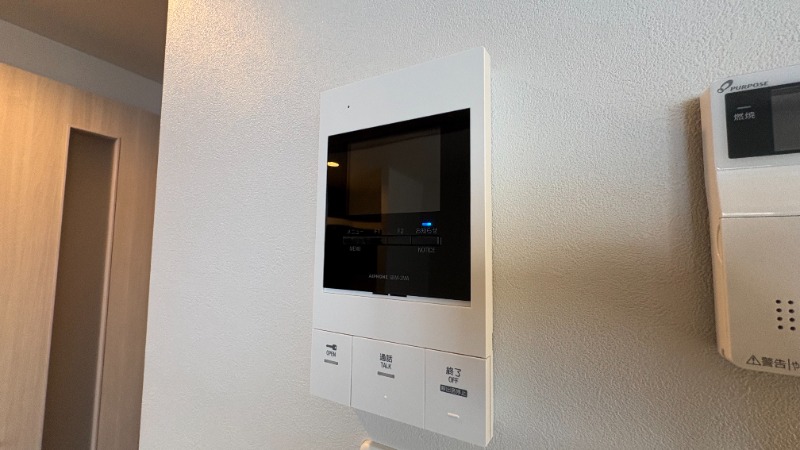 セキュリティ　モニター付きインターホン