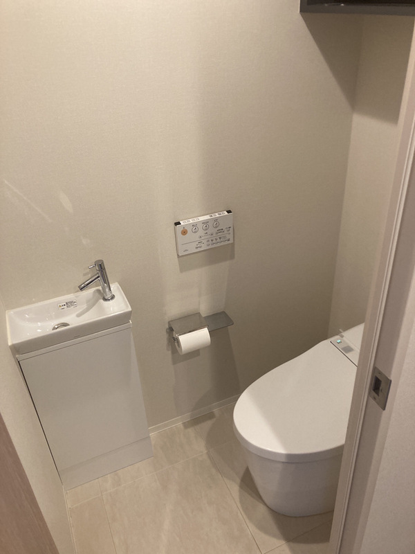 トイレ　トイレ