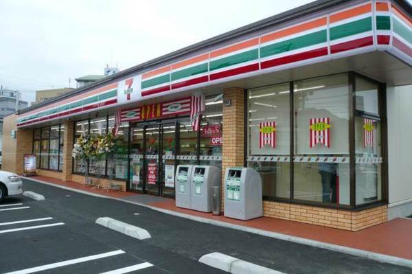 コンビニ　セブンイレブン神戸本山中町4丁目店（コンビニ）まで335m