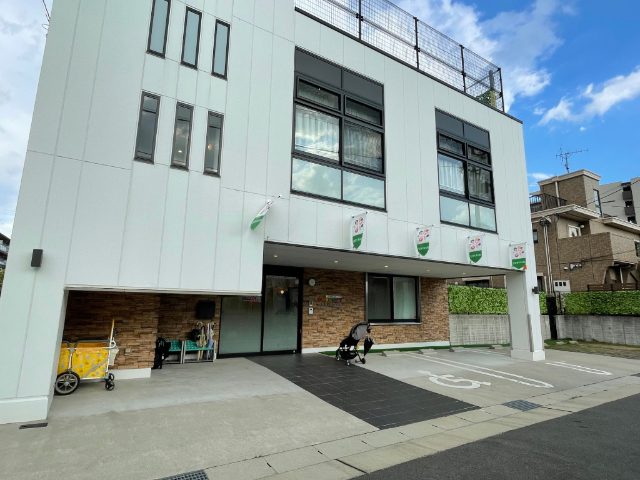 幼稚園・保育園　ひだまりｋｉｄｓ茶屋ヶ坂こども園（幼稚園・保育園）まで584m