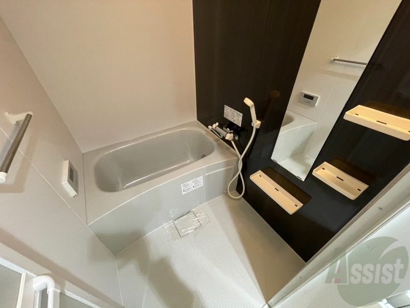 バス・シャワールーム　お風呂になります。一日の疲れを癒してくださいね。