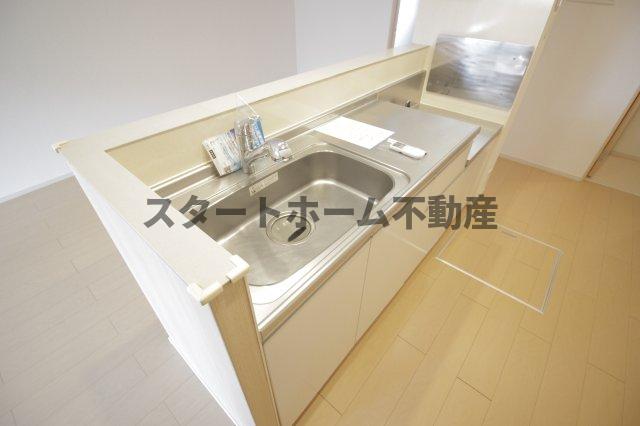 キッチン　コンパクトなキッチンで掃除もラクラク