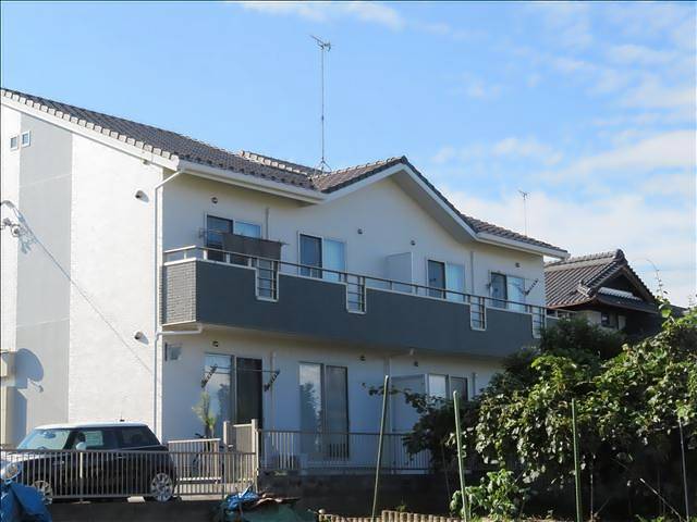 建物外観　２階建てです