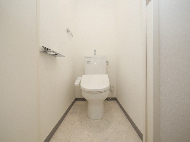 トイレ　シンプルで使いやすいトイレです