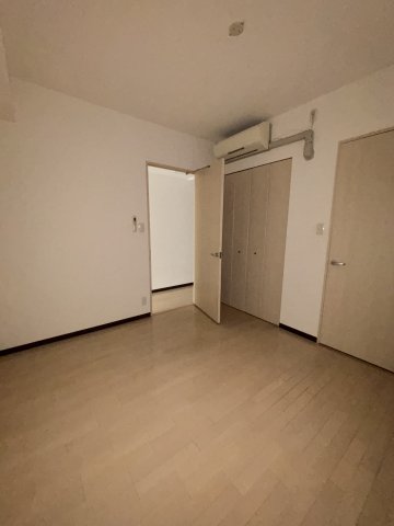 その他部屋・スペース　広くて明るい寝室