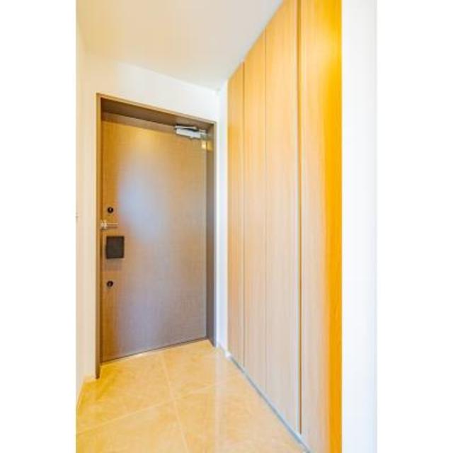 玄関　※写真は同タイプ住戸です。
