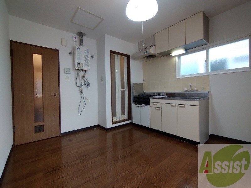 居室・リビング　明るいお部屋は気持ちよく過ごせそうですね。