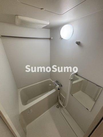 バス・シャワールーム　落ち着いた空間のお風呂です