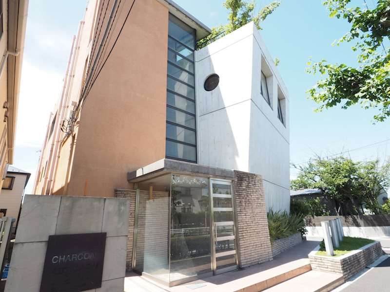 建物外観　オートロック付きのマンションタイプ