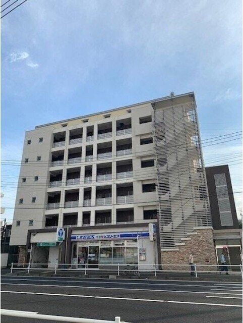 建物外観　オートロック完備