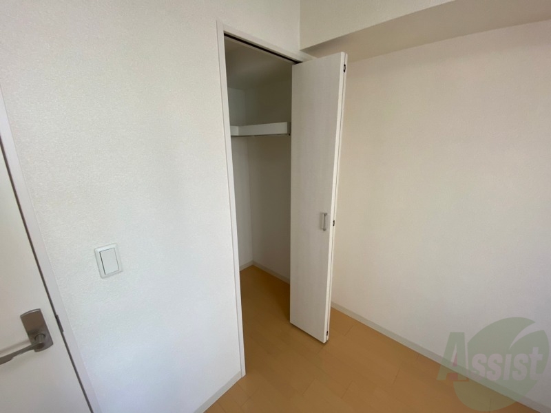収納　寝室の収納です。部屋がすっきり片付きます。