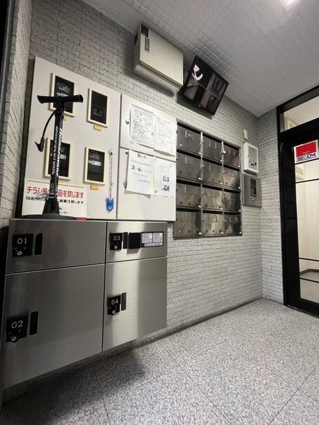 エントランス　名古屋で一番初期費用の安い賃貸専門の不動産会社です(^^)