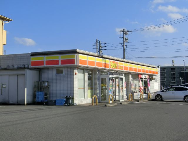 コンビニ　デイリーヤマザキ（コンビニ）まで380m