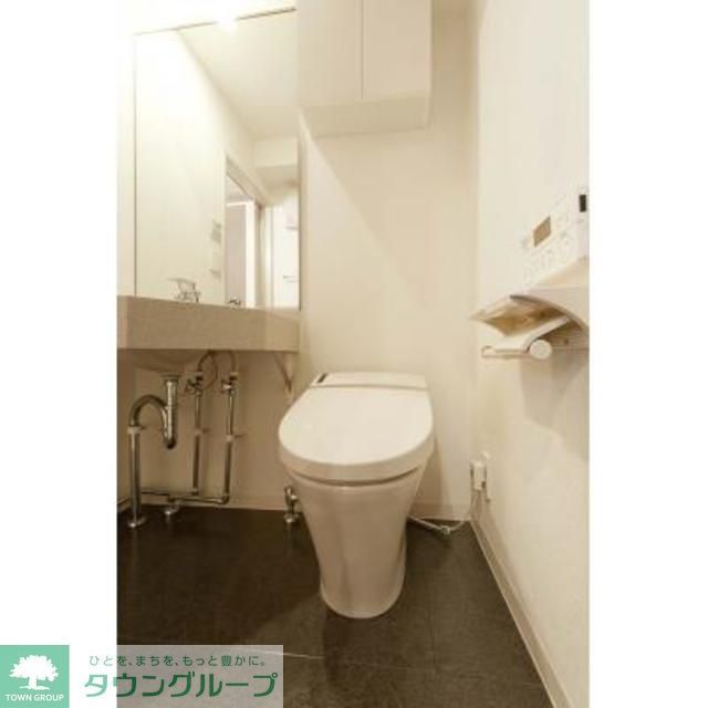 トイレ　※写真は同タイプ住戸です。