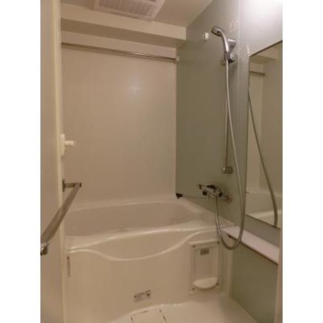 バス・シャワールーム　※写真は同タイプ住戸です。