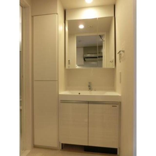 洗面設備　※写真は同タイプ住戸です。
