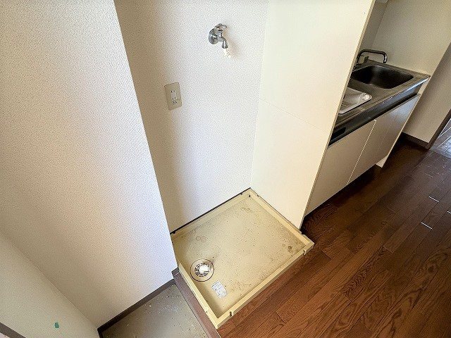 その他設備　参考写真。洗濯機置場。