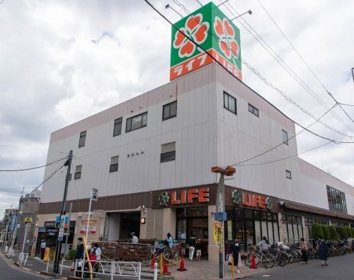 スーパー　ライフ千歳烏山店（スーパー）まで561m