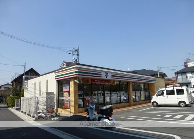 コンビニ　セブンイレブン（コンビニ）まで651m