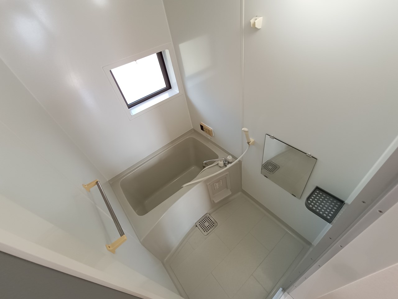 バス・シャワールーム　別部屋写真です。