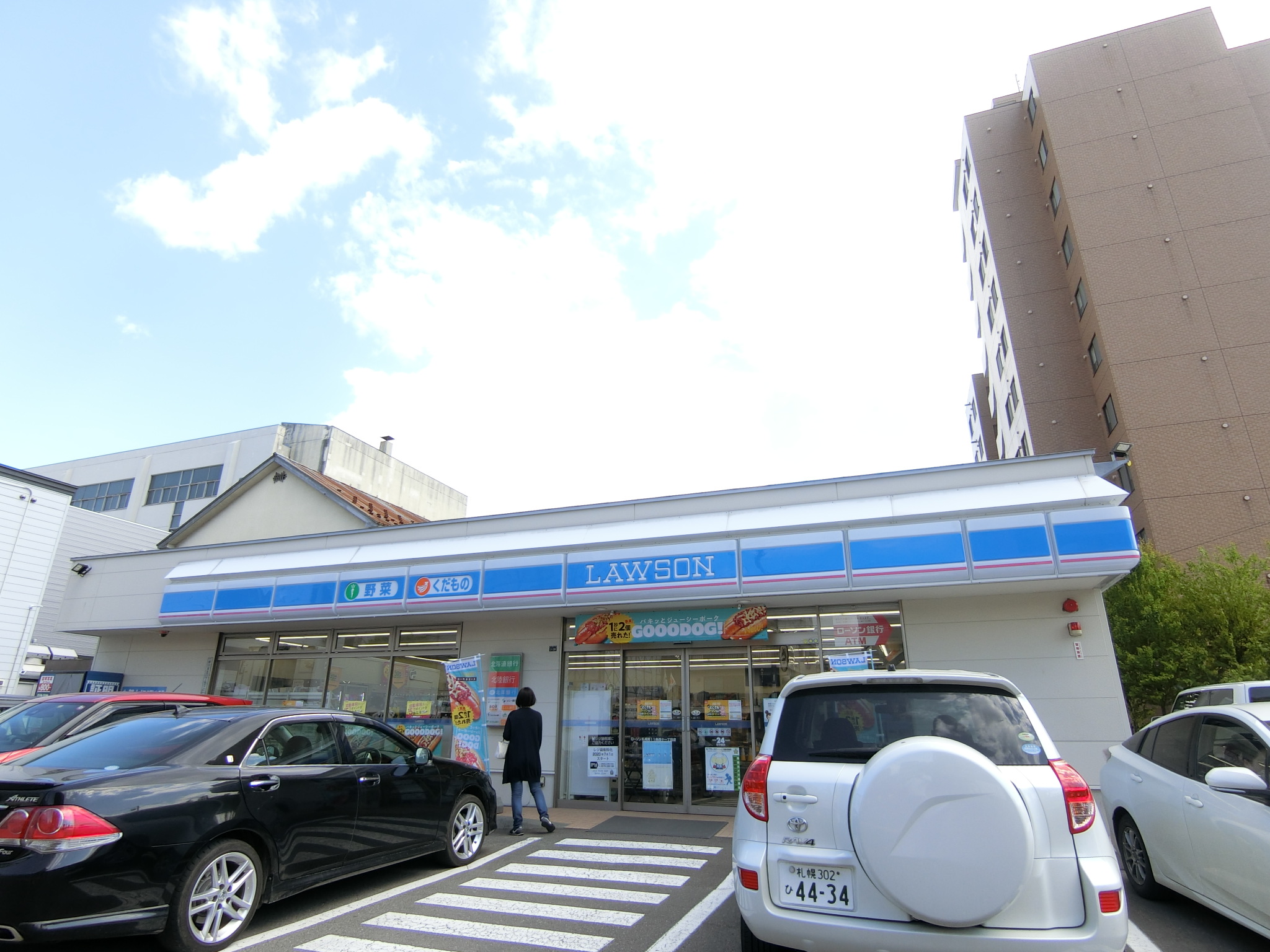 コンビニ　ローソン札幌南11西11丁目店（コンビニ）まで160m