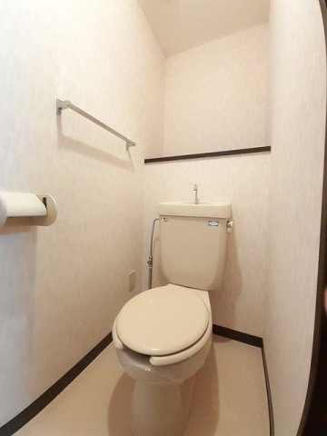 トイレ　トイレもきれいです