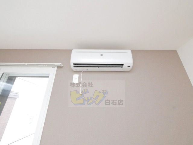 その他設備　エアコン完備で暑い夏も快適です♪