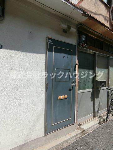 玄関　【お部屋探しはラックハウジングにお問合せ下さいませ】
