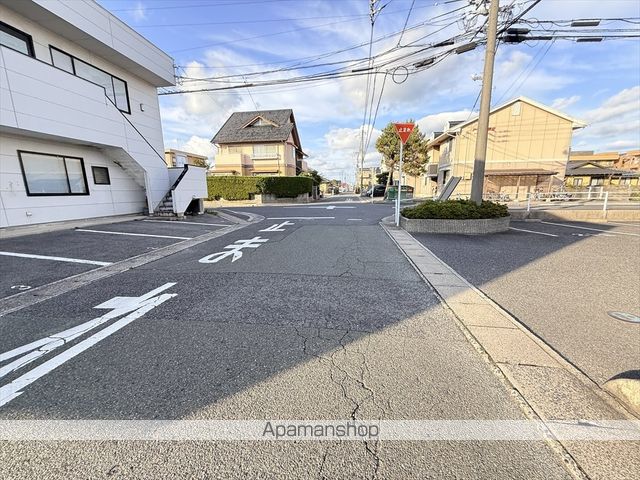 その他　前面道路（その他）まで0m