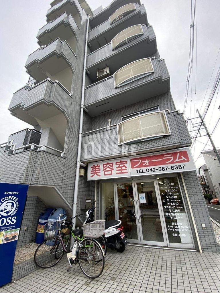 エントランス　駐車場