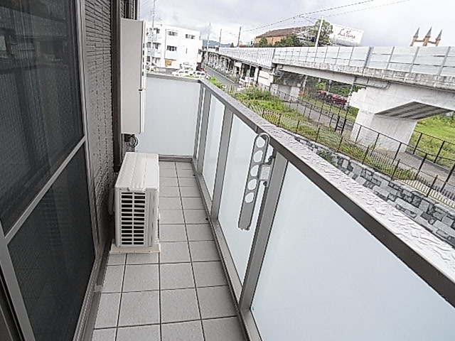 バルコニー　同形タイプのお部屋の写真になります。